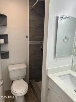 Photo #5: 6838227 Listing