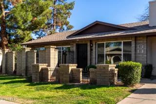 Photo #5: 6838249 Listing