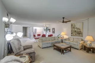 Photo #5: 6838657 Listing 