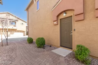 Photo #3: 6838742 Listing