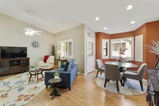 Photo #3: 6838762 Listing 