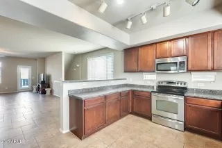 Photo #6: 6838785 Listing 