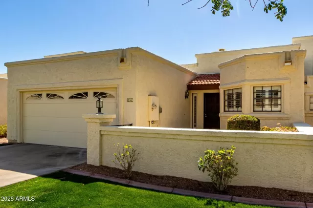 MLS: 6838829 Condo For Sale