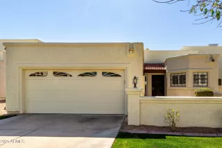 Photo #3: 6838829 Listing