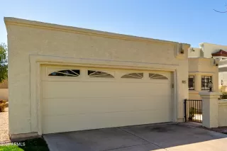 Photo #5: 6838829 Listing