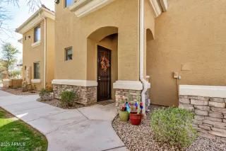 Photo #2: 6838942 Listing