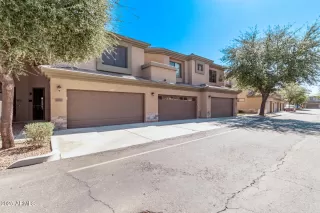 Photo #3: 6839041 Listing