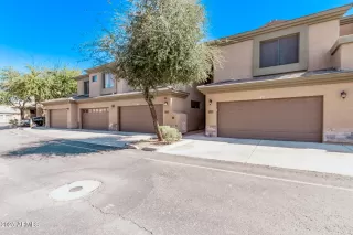 Photo #5: 6839041 Listing