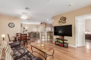 Photo #3: 6839052 Listing 