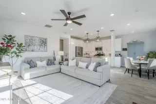 Photo #1: 6839065 Listing 