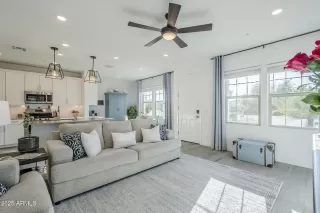 Photo #2: 6839065 Listing 