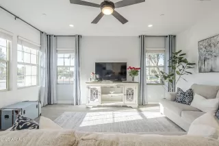 Photo #3: 6839065 Listing 