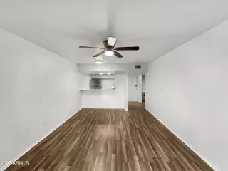 Photo #2: 6839132 Listing