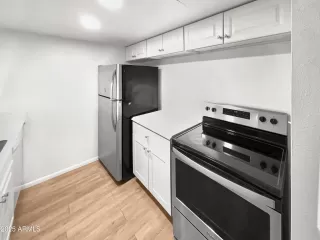 Photo #6: 6839132 Listing