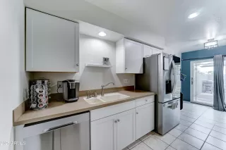 Photo #3: 6839191 Listing