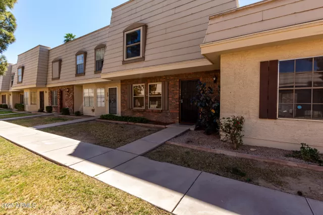 MLS: 6839227 Condo For Sale