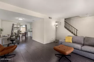 Photo #5: 6839227 Listing 