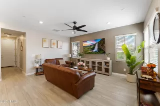 Photo #3: 6839281 Listing 