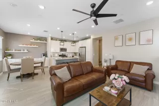 Photo #5: 6839281 Listing 