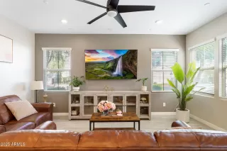 Photo #6: 6839281 Listing 