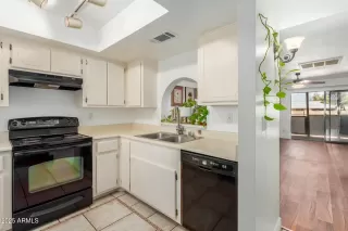 Photo #6: 6839311 Listing 