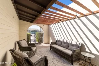 Photo #3: 6839406 Listing 