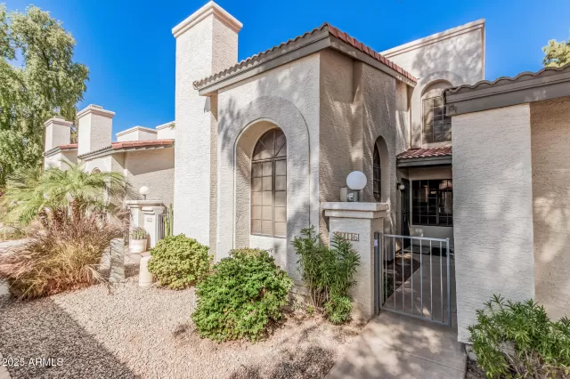 MLS: 6839757 Condo For Sale