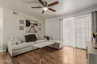 Photo #4: 6839874 Listing 