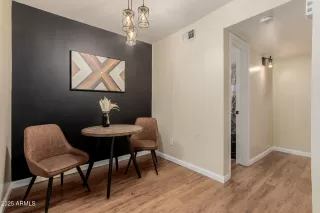 Photo #5: 6839874 Listing 