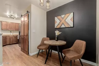 Photo #6: 6839874 Listing 