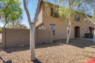 Photo #3: 6839952 Listing