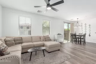 Photo #5: 6839952 Listing