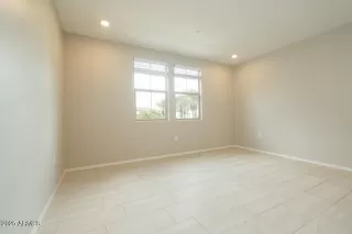 Photo #3: 6840190 Listing