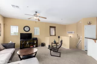 Photo #6: 6840271 Listing