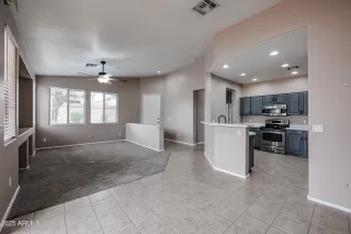 Photo #5: 6840406 Listing 