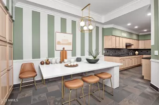 Photo #6: 6840571 Listing