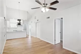 Photo #2: 6840629 Listing 