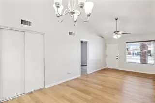 Photo #3: 6840629 Listing 