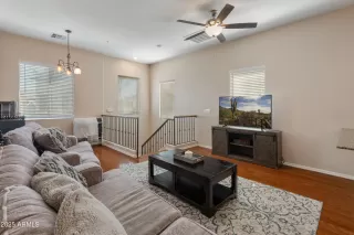 Photo #6: 6840640 Listing