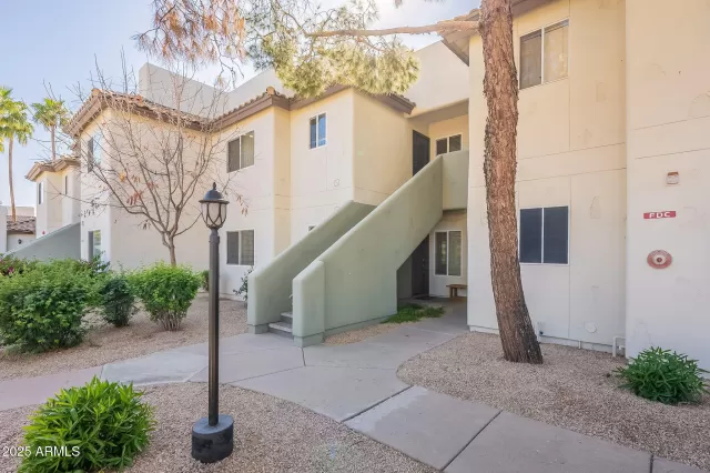 MLS: 6840718 Condo For Sale