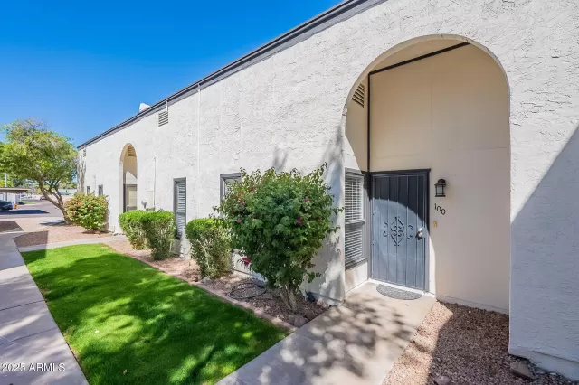 MLS: 6840724 Condo For Sale