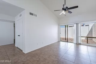 Photo #4: 6840724 Listing 