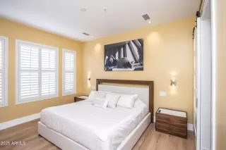 Photo #5: 6841061 Listing 