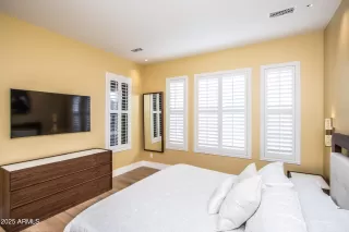 Photo #6: 6841061 Listing 