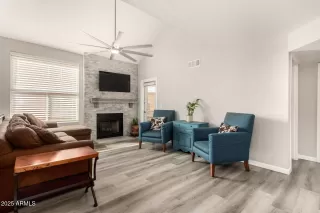 Photo #2: 6841062 Listing