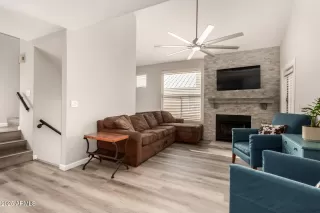 Photo #3: 6841062 Listing