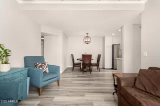 Photo #4: 6841062 Listing