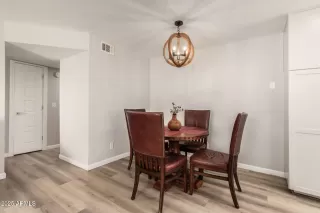 Photo #6: 6841062 Listing