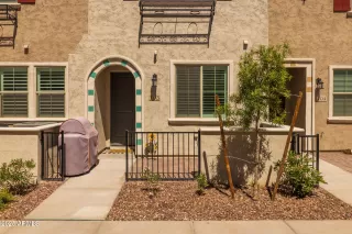 Photo #1: 6841309 Listing 