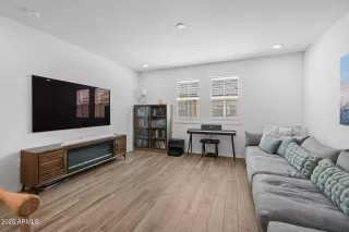 Photo #5: 6841309 Listing 